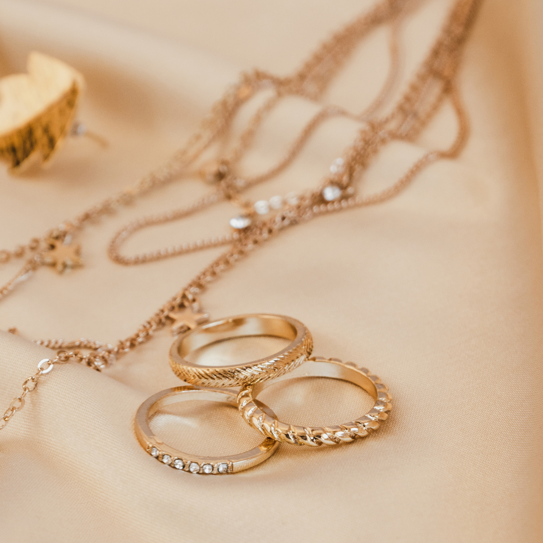 The Benefits of Choosing Gold-Filled Over Solid Gold Jewelry